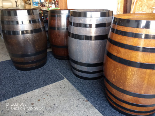 Barrels and trays with logos in Patio & Garden Furniture in St. Catharines - Image 2
