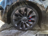 This Tesla Model Y has a dependable Electric engine powering this Automatic transmission. Wireless P... (image 9)