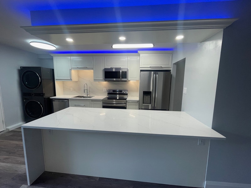 View of North London Luxury 2 Bed New Gourmet Kitchen Spa Bath & Laundry | Long ...