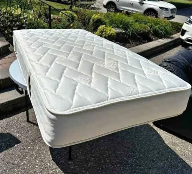 Mattress GTA Service – Mattress Delivered Within 24 Hours in Bedding in City of Toronto - Image 2
