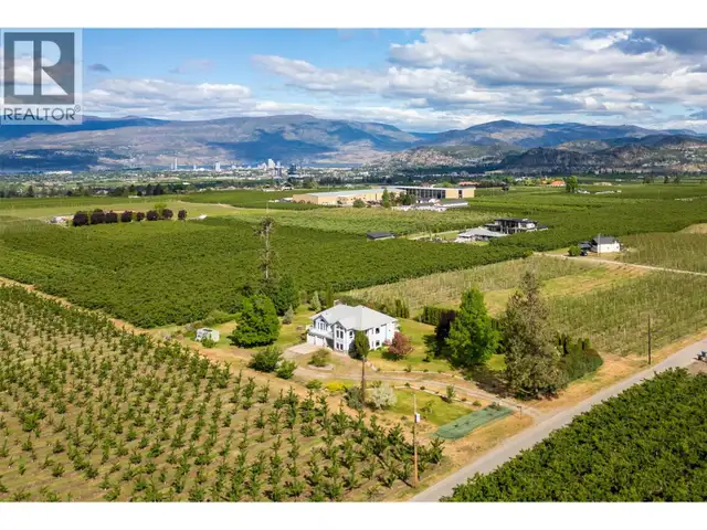 3520 Fitzgerald Road Kelowna, British Columbia in Houses for Sale in Penticton - Image 2