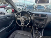 IIHS Top Safety Pick. Only 136,424 Miles! This Volkswagen Jetta Sedan delivers a Gas I5 2.5L/151 eng... (image 8)