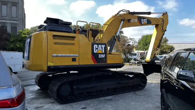2018 Caterpillar 326F L Excavator in Heavy Trucks in Edmonton - Image 7