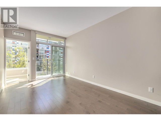 309 38 W 1ST AVENUE Vancouver, British Columbia in Condos for Sale in Vancouver - Image 2