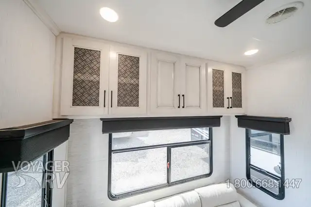 2023 Heartland Bighorn 3215RL in Travel Trailers & Campers in Kelowna - Image 37