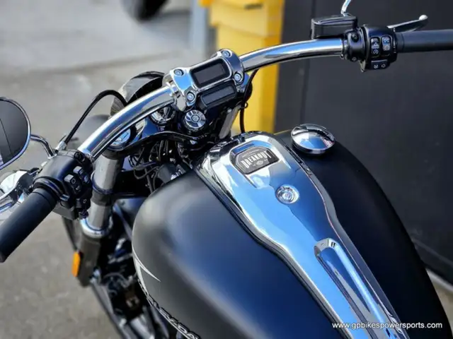 2023 Harley-Davidson Softail FXBR Breakout 117 in Sport Touring in Oshawa / Durham Region - Image 8