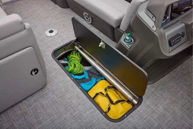 2026 Sun Tracker Party Barge 22 XP3 TRITOON pontoon boat in Powerboats & Motorboats in Vernon - Image 22