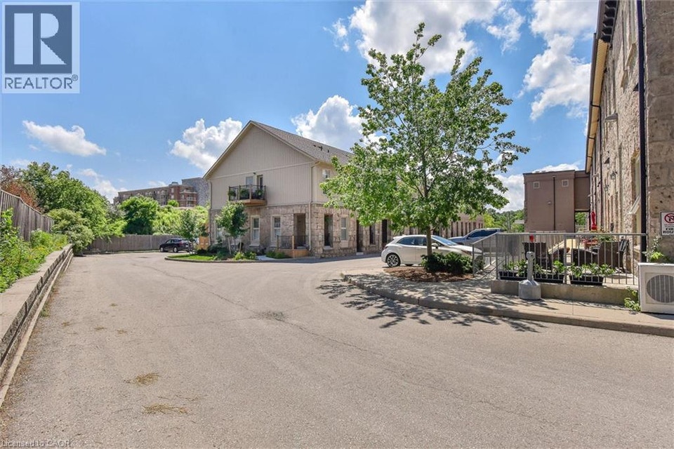 25 CONCESSION Street Unit# 212 Cambridge, Ontario 2