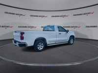 This Chevrolet Silverado 1500 has a strong Gas V8 5.3L engine powering this Automatic transmission.... (image 7)