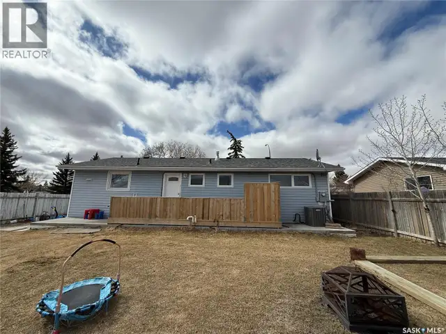 30 West ROAD Kindersley, Saskatchewan in Houses for Sale in Saskatoon - Image 5