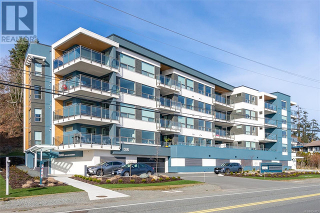 205 536 Island Hwy S Campbell River, British Columbia in Condos for Sale in Campbell River - Image 2