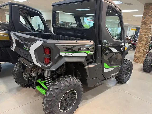2025 Kawasaki Ridge HVAC HVAC DELUXE XR CAB MODEL WITH HEAT/AC D in ATVs in Guelph - Image 6