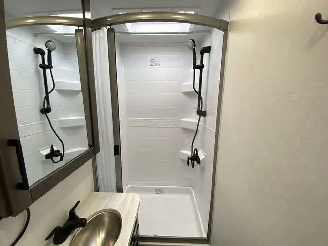 2026 Jayco Redhawk 24B in RVs & Motorhomes in Edmonton - Image 31