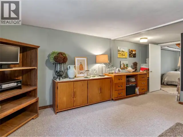 413 Conklin Avenue Penticton, British Columbia in Houses for Sale in Penticton - Image 35