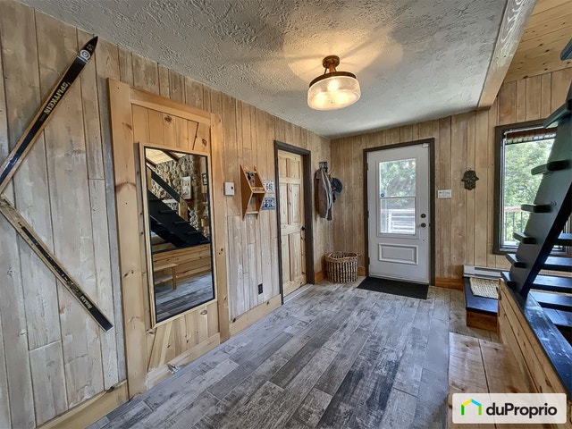 $629,000 - 3 Storey for sale in St-Sauveur — photo 2