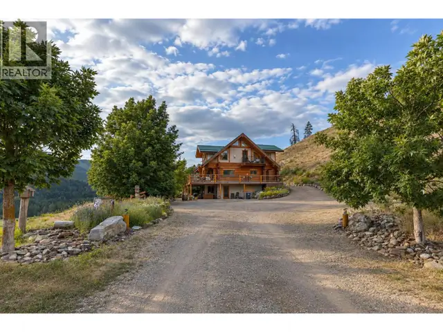 1225 Round Lake Road Armstrong, British Columbia in Houses for Sale in Vernon - Image 4