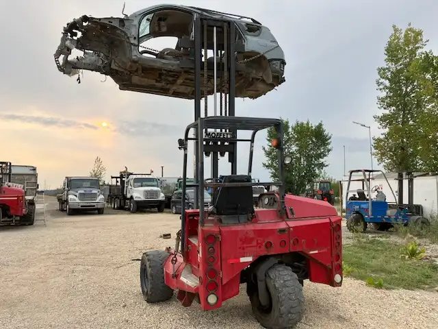 All Terrain Moffett Forklifts with Differential Lock $ 9,000 in Other in Winnipeg - Image 3