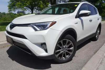HYBRID! HYBRID! HYBRID! Fuel saver right here! Look no further! The perfect combination of luxury, r...