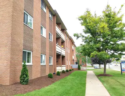 Are you looking for quiet, private living where you will feel right at home? Silverbirch Apartments...