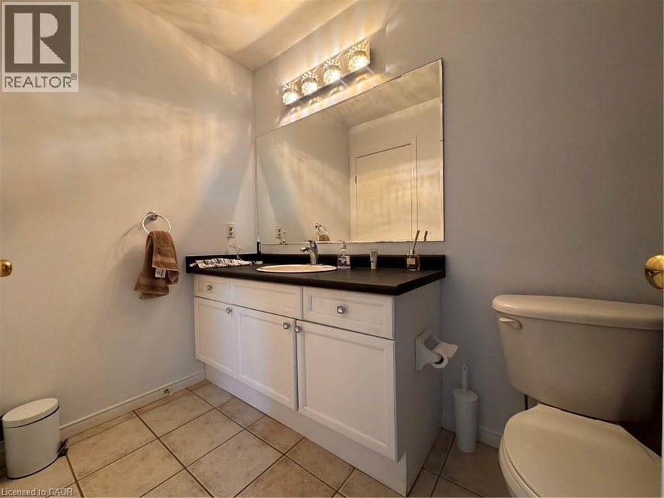 772 ZERMATT Drive Waterloo, Ontario 2