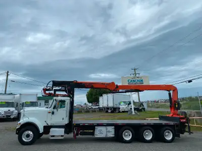 2007 International Tri-Drive - Pre Emissions - Cummins engine - Pallfinger Crane. Currently set up f...