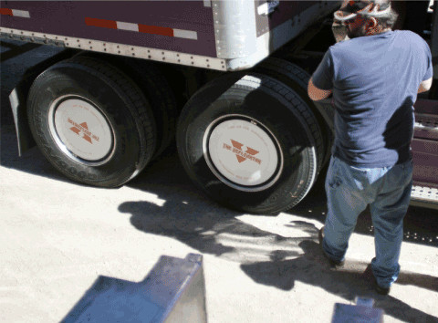 Heavy truck aerodynamic wheel covers in Other Parts & Accessories in Mississauga / Peel Region - Image 2