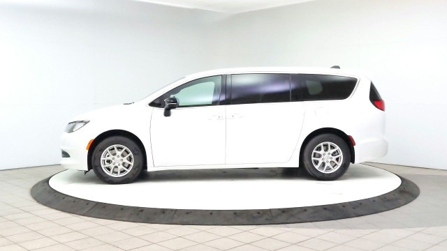 2026 Chrysler Grand Caravan in Cars & Trucks in Lethbridge - Image 2