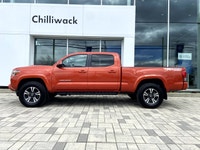 Power Steering,Heated Mirrors,Integrated Turn Signal Mirrors,Auxiliary Audio Input,Fog Lamps,MP3 Cap... (image 6)