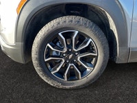 Welcome to Capital GMC! Check out this vehicle's pictures, features, options and specs, and let us k... (image 8)