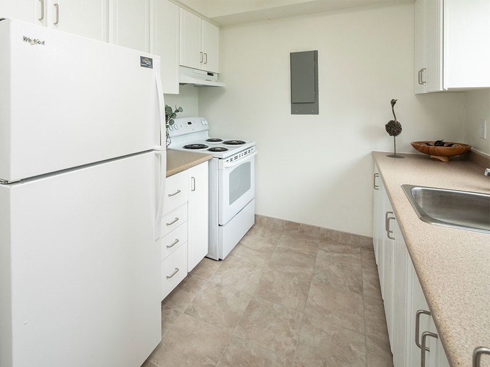 Apartment for Rent: 2 Bedroom C - Brittany Drive Apartments 2