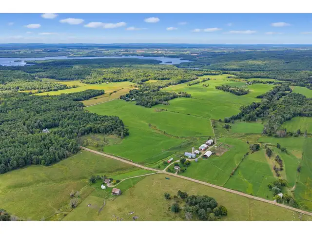14 Ch. de Tancredia L'Île-du-Grand-Calumet, Quebec in Land for Sale in Gatineau - Image 8