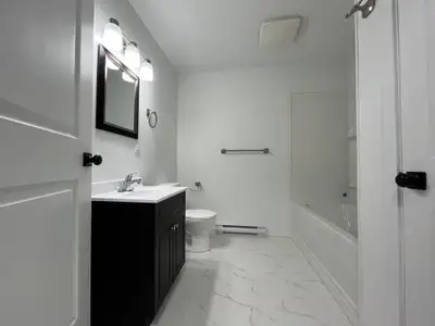For Rent | Upper Level 2-Bedroom Apartment 195/197 Queen Street West Cozy and affordable 2-bedroom,...