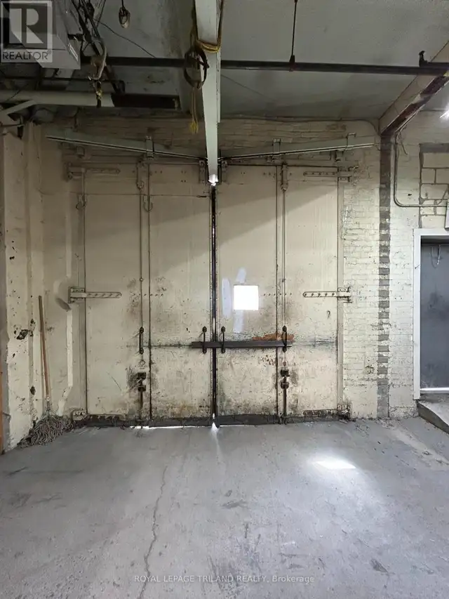 1150 FRANCES STREET N London East (East M), Ontario in Commercial & Office Space for Rent in London - Image 9