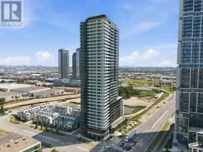 Welcome to the sought-after MET Condos in the heart of Vaughan Metropolitan Centre! This bright, fre...