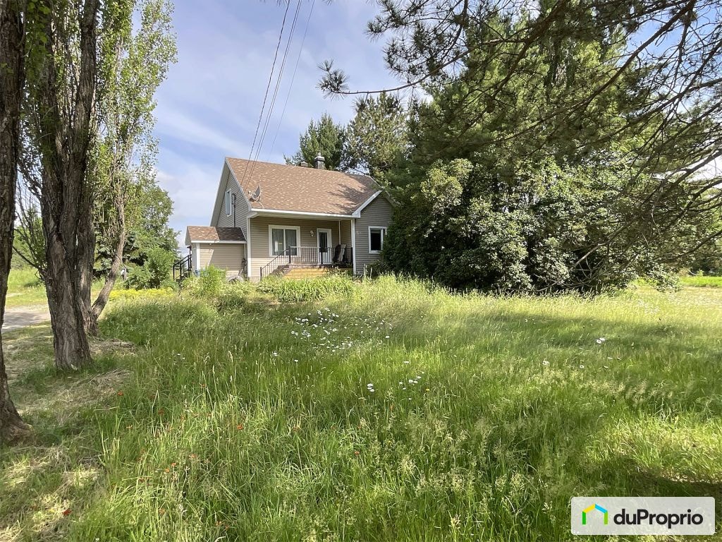 $425,000 - Acreage / Hobby Farm / Ranch for sale in St-Pamphile — photo 1