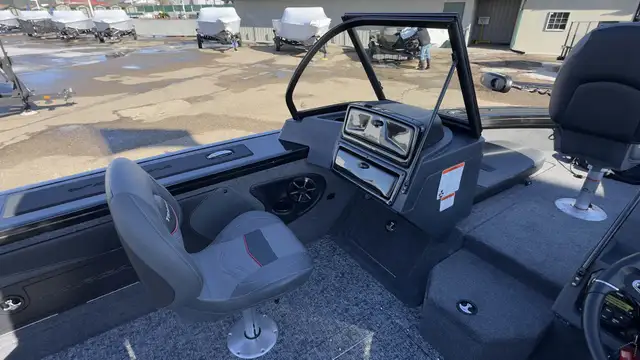 2025 TRACKER Targa V19 Combo TE Aluminum Fishing Boat in Powerboats & Motorboats in Vernon - Image 20