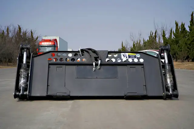 NEW 6 FT SKID STEER 4 IN 1 BUCKET BLADE 2540110 in Other in Saskatoon - Image 3