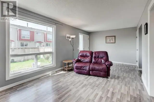 43, 5425 Pensacola Crescent SE Calgary, Alberta62864758598147122