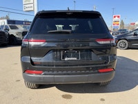 This Jeep Grand Cherokee boasts a Regular Unleaded V-6 3.6 L/220 engine powering this Automatic tran... (image 4)
