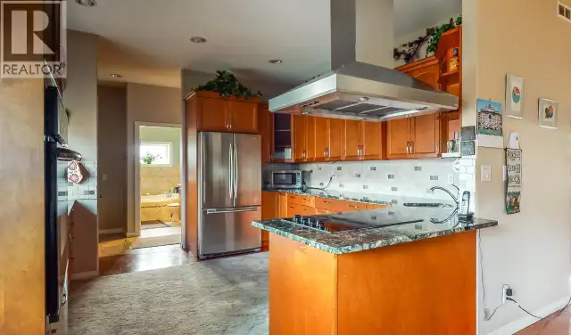 7231 ISLAND Road Oliver, British Columbia in Houses for Sale in Penticton - Image 15