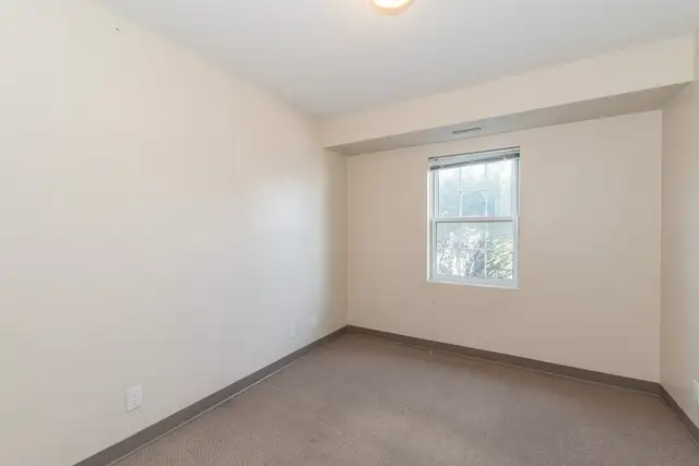 1 Female Student Bed in Unit 1 at 298 Spruce- $1,000 Gift Card!! in Room Rentals & Roommates in Kitchener / Waterloo - Image 9