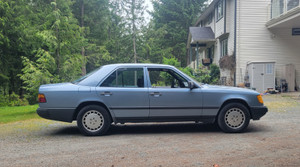 1986 Mercedes-Benz E-Class