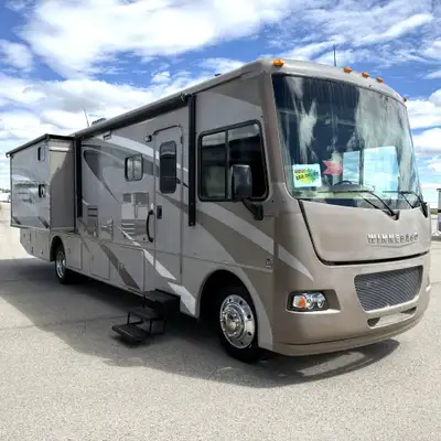 See Dealer Website for Details. 2014 WINNEBAGO RV VISTA 35B AMVIC Licensed Business.