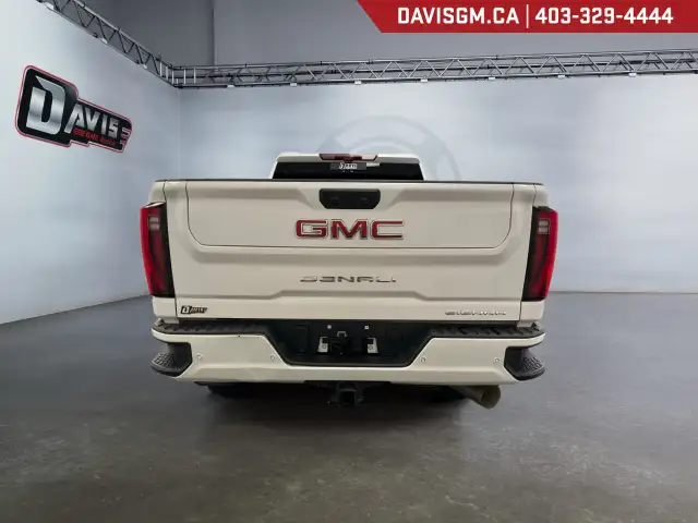 2025 GMC Sierra 3500HD Denali 4WD Crew Cab Standard Box Denali in Cars & Trucks in Lethbridge - Image 7