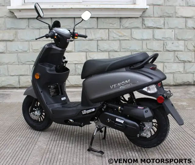 49cc Street Legal Scooter | Automatic Moped | Venom Roma in Scooters & Pocket Bikes in City of Toronto - Image 6