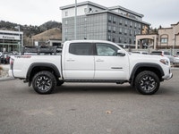 No Accidents - Running Boards - Bed Rack - Keyless Ignition - Heated Front Seats Engineered for seri... (image 9)