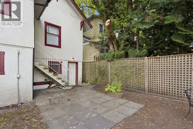Ground level 3229 W 11TH AVENUE Vancouver, British Columbia in Long Term Rentals in Vancouver - Image 18