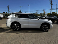*About This Used Mitsubishi Outlander for sale in Alberta* This Mitsubishi Outlander delivers a Regu... (image 9)
