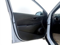 A practical subcompact SUV with efficient performance, compact maneuverability, and everyday conveni... (image 6)