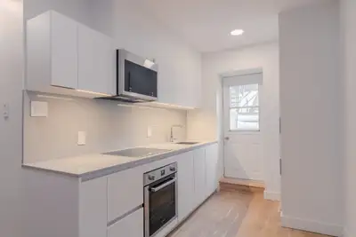 Renovated Akelius one bedroom apartment for rent. Located near Rue Ponsard and Queen Mary Road in th...